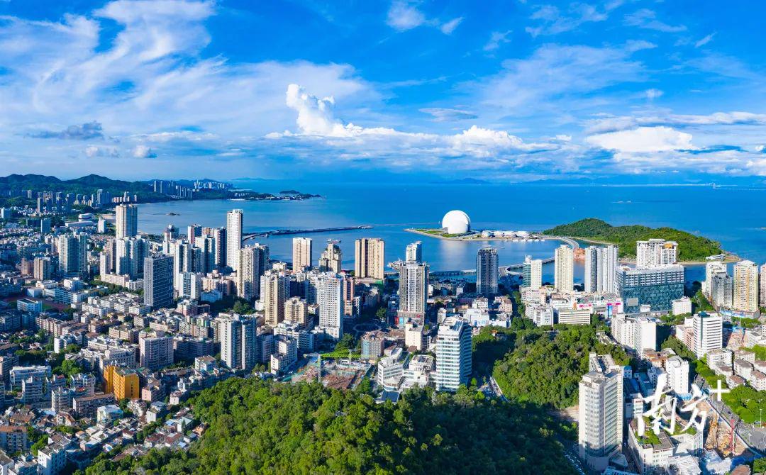 广东，南粤大地，文化瑰宝与经济活力的交融之地